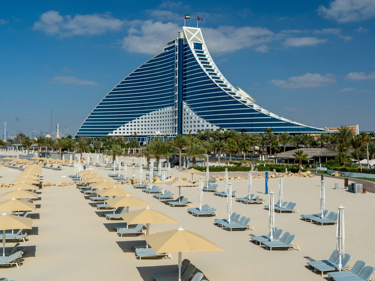 A wave-shaped beachfront hotel on the Jumeirah coast