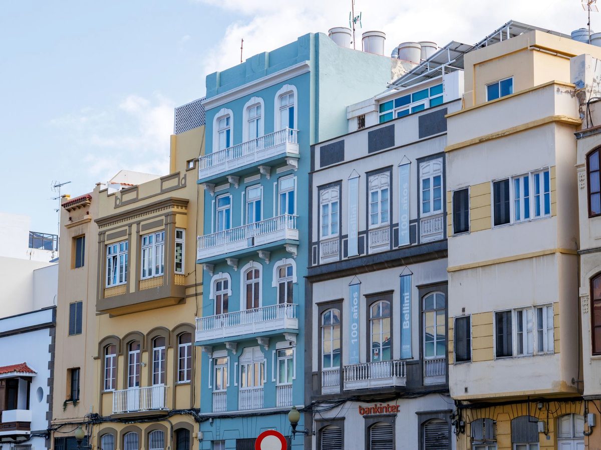 Painted houses in Las Palmas