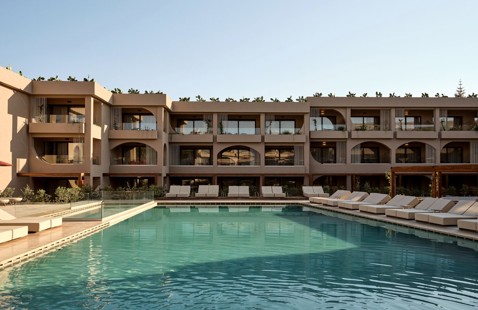 Aqua Deluxe in Planos, Tsilivi, on Zante: low-rise apartment blocks around the pool area.