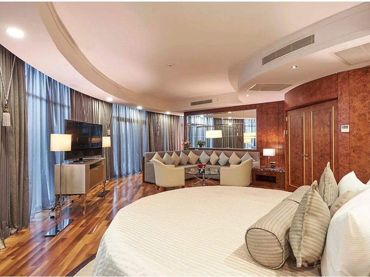 A suite bedroom