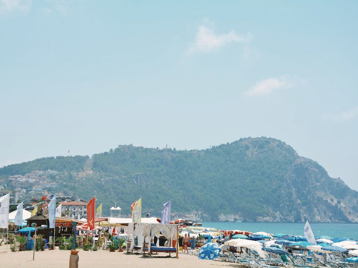 A typical organised beach on this coast
