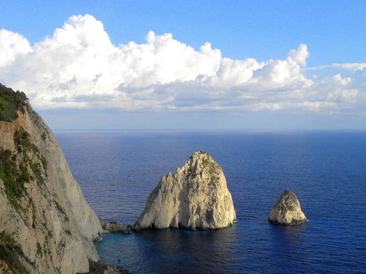 The Mizithres sea stacks off Keri